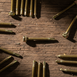 Tornillo Autoperforante con Cabeza Hexagonal, Clase 8, Acero al Carbono, Galvanizado con Zinc, Recubierto de Fosfato, Rosca Estándar, Marca PDC, Duradero - Product Image 1