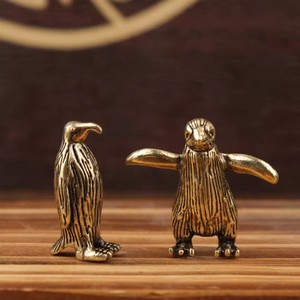 Figurine de pingouin en bronze artisanale, décoration animale contemporaine, décoration de table, décoration d'intérieur, forme irrégulière, emballage en une seule pièce - Product Image 4
