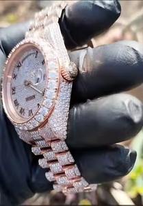 Montre de Luxe pour Homme en Moissanite Style Designer, Entièrement Pavée, avec Mouvement Japonais – Disponible à la Vente - Product Image 4