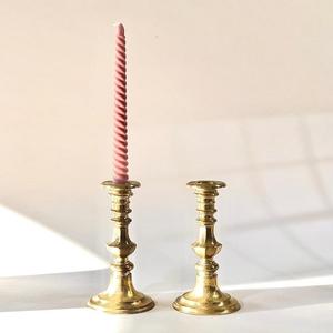 Candelabros de Latón Vintage para Decoración de Interiores del Hogar, Mesas de Comedor, Centros de Mesa para Bodas, Fiestas y Ocasiones Especiales - Product Image 1