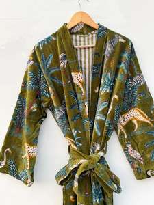 Veste longue bomber en velours vert jungle à imprimé animal pour femme, style bohème, avec ceinture, idéale pour l'hiver et la plage - Product Image 5