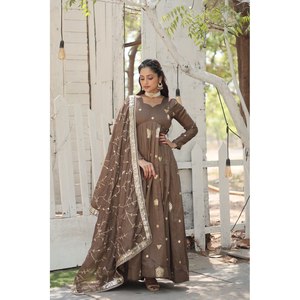 Vestido de Fiesta Hecho a Mano con Corte en A, Lentejuelas Bordadas en Tela de Organza, Cintura Imperio - Product Image 1