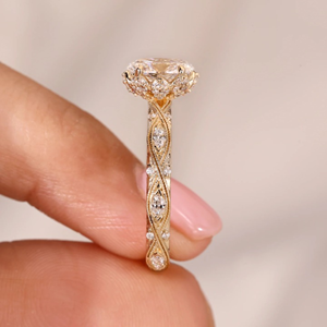 Anillo de Diamante Ovalado con Engaste de Garras de 1.95 Quilates, Cultivado en Laboratorio, Chapado en Oro, para Compromiso, Boda, Aniversario, Fiesta, 14k - Product Image 5