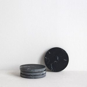 Juego de posavasos de mármol duradero con base antideslizante para colocar de forma segura tazas, vasos y tazas de café. - Product Image 2