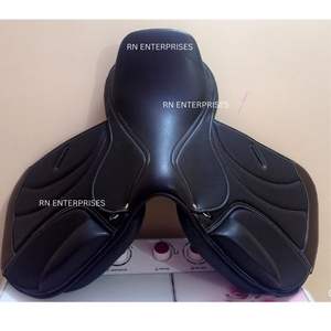 Selle d'équitation anglaise en cuir Close Contact, modèle RN0201, confortable pour l'équitation, taille 14" à 18.5" R.N ENTERPRISES - Product Image 2