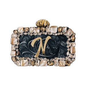 Stylisé pochette en résine pour femmes designer pochette faite à la main pour filles meilleur design boîte à bijoux unique à bas prix - Product Image 1