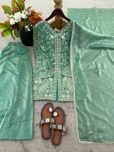 Ensemble Kurti Palazzo de luxe brodé avec dupatta en soie et bordure en dentelle – Idéal pour les mariages et les soirées - Product Image 5