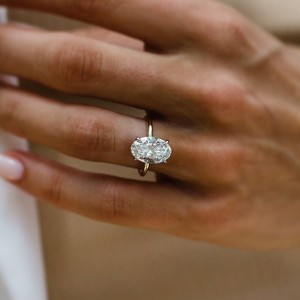 Anillo de Moissanita Cultivada en Laboratorio con Corte Ovalado, Solitario, Oro de 10K/14K/18K, Joyería Fina de Lujo para Mujer, para Compromiso, Boda, Aniversario, Fiesta - Product Image 1