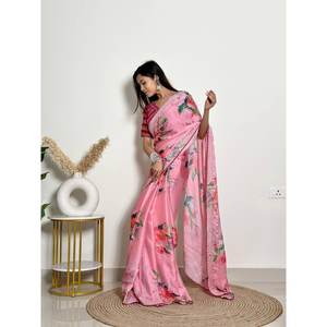 FANCY GEORGETTE ESTAMPADO DE FLORES BORDADO ZARI SECUENCIA TRABAJO SAREE CON BLUSA COSTADA BEBÉ ROSA - Product Image 1