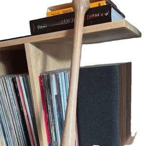 Bate de Béisbol de Madera de Alta Calidad Personalizado, Ligero, con Logotipo Personalizado Impreso y Empuñadura de Goma - Product Image 1