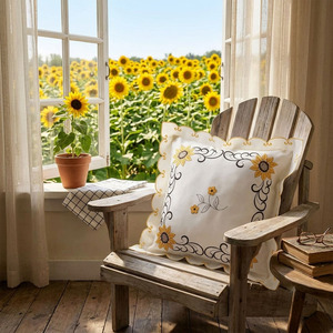 Housse de coussin carrée en coton blanc brodé tournesol et bord festonné, haute qualité, vente en gros, 40 cm x 40 cm, pour maison et hôtel - Product Image 1