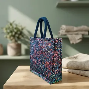 Sac fourre-tout de créateur tendance 12x12x5 pouces avec un grand espace de rangement, réutilisable pour le shopping, les voyages, les cadeaux et l'usage quotidien - Product Image 1