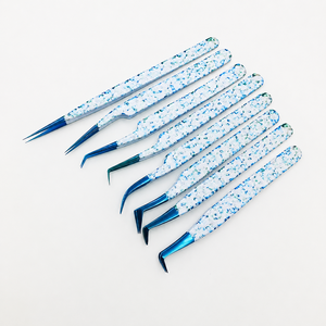 Pince à épiler professionnelle HARRAR GROUP COMPANIES Blue Butterfly en acier inoxydable à pointe lisse pour extensions de cils, courbée avec précision - Product Image 3