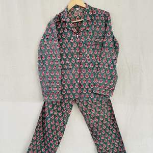 Nouvel arrivage : Ensemble de nuit en coton pour femme, magnifique pyjama indien imprimé à la main, 100 % coton - Product Image 1