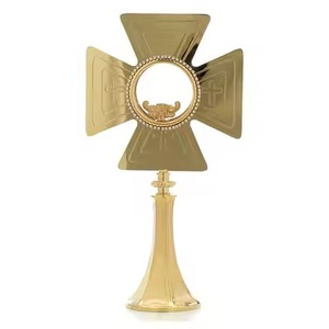 Moderna y Elegante Monstranza de Latón con Detalles de Espejo para Mesa, Decorativa, para Uso en Iglesias Católicas - Product Image 3