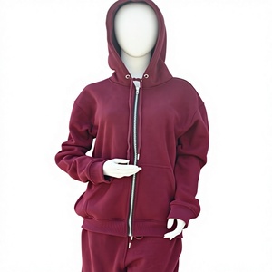 Ensemble de vêtements de sport pour femmes à capuche et fermeture éclair, coupe classique, imprimé animal, polyester/coton imperméable, haut et short, logo personnalisé - Product Image 1