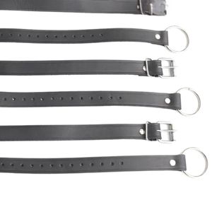 Harnais de retenue en cuir du poignet au dos avec ajustement réglable et boucles métalliques - Product Image 6