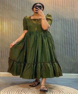 ชุดคุร์ตีแฟนซี NC VICHITRA งานฝีมือแบบดั้งเดิม สำหรับใส่ทุกวัน มีสินค้าพร้อมส่ง ผ้าฝ้าย หลายสี ราคาขายส่ง เสื้อผ้าชาติพันธุ์ สำหรับงานเมห์นดี - Product Image 1