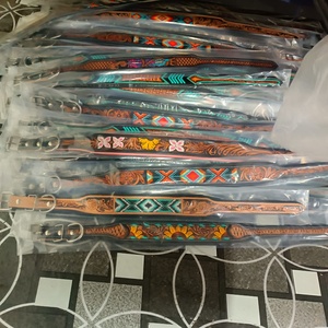 Nuevo Collar de perro de cuero de vaca acolchado suave con corazón pintado, herramientas talladas a mano, fabricación india al por mayor, usos para perros, precio bajo - Product Image 4