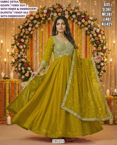 Vestido Tradicional de Seda Rangoli Surkh Aafreen Lehenga Choli, Largo hasta el Suelo, para Bodas y Fiestas, con Protección Solar y Secado Rápido - Product Image 4