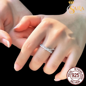 Anillo de eternidad de plata 925 más vendido para mujer, estilo clásico para compromiso y bodas, disponible a precio de exportación. - Product Image 5