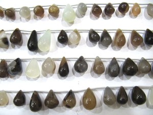 Perles lisses en forme de goutte d'eau en calcédoine naturelle, vendues par brin de 8 pouces - Product Image 6