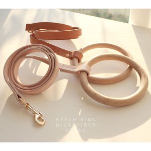 Guinzaglio per Cani Serie Boutique Ever Craft in Legno di Faggio e Pelle, Accessorio di Design per Animali Domestici - Product Image 2