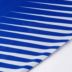 Maillot et short de football légers avec tissu en maille respirant à séchage rapide, idéal pour les températures chaudes et les matchs intenses - Product Image 4