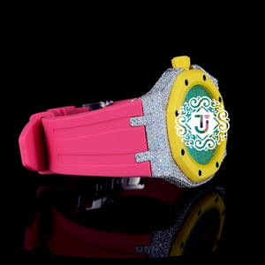 นาฬิกาข้อมือควอตซ์ทรงแปดเหลี่ยมสีชมพูสำหรับผู้หญิง รุ่น Luxe ตัวเรือนทองเหลือง ประดับขอบหน้าปัดด้วยคริสตัล พร้อมตัวล็อคแบบหัวเข็มขัด สายขนาด 20 มม. - Product Image 2