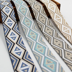 Bespoke 38mm <span class=keywords><strong>Polyester</strong></span> jacquard Ribbon 1.5 "Mô hình kim cương dày dập nổi dệt vải dây đai - Product Image 1