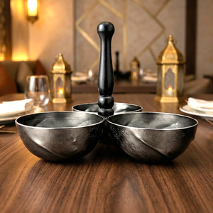 Ensemble de bols à collation en métal noir de luxe avec poignée en bois, collection moderne pour servir des bonbons, des fruits secs et des dattes pour le Ramadan, vente en gros - Product Image 1