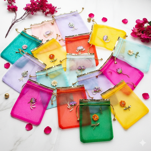 Sacs et pochettes en organza motif lotus pour femmes, cadeaux de mariage, Haldi, Mehendi, pour la mariée et le marié, pour les cérémonies indiennes Sangeet, Mehndi, Nikkah - Product Image 2