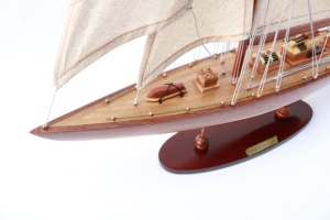 Modèle de bateau à voile en bois fait main - Yacht de course classique de classe J, finition bois naturel, modèle réduit, décoration intérieure, Endeavour - Product Image 4