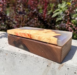 Boîte à souvenirs rustique, boîte à bijoux en bois faite à la main avec résine époxy grise, boîte à bijoux en bois de rivière fumé - Product Image 3