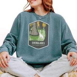 Sudadera de Invierno del Parque Nacional Everglades con Diseño de Garza y Pantano, 100% Algodón, Bordada e Impresa Digitalmente - Product Image 1