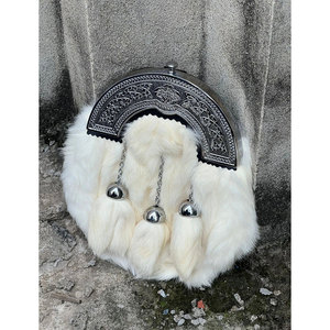 Bolsas de Esporran de Piel de Zorro Blanco Hechas a Mano en Escocia, Estilo Thistle con Acabado Antiguo, Accesorio para Traje Highland - Product Image 4
