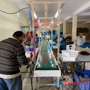 Convoyeur à bande en caoutchouc ALIG pour ligne d'assemblage - Nouveau, durable, vitesse réglable pour le transport de matériaux d'emballage en vente au détail - Product Image 1