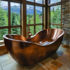 Baignoire rustique à double paroi martelée offrant une vue sur les crêtes enneigées. Le luxe pur de la montagne disponible à prix de gros. - Product Image 1