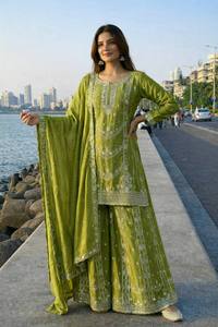 Conjunto de Salwar Kameez Verde Bordado, Traje Tradicional Indio para Bodas, Fiestas y Diwali - Product Image 2