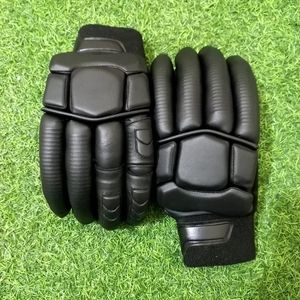 Gants de frappe de cricket en cuir Pittards professionnels personnalisés, légers, haute protection, rembourrage gris glacé, protège-mains de frappe. - Product Image 6