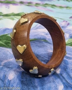 Bracelet en bois fait main, bijoux en bois naturel, accessoire de mode écologique, cadeau élégant pour femmes et filles, à porter au quotidien - Product Image 2