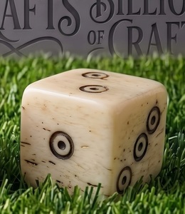 Dados de Lujo Hechos a Mano de Hueso Natural al por Mayor, Dados de Mesa para Juegos, Diseño Premium Grabado Personalizado - Product Image 5