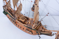 Modèle de bateau en bois personnalisé OMH Batavia T400, modèle de navire hollandais moderne, artisanal, peint à la main, décoration de table
