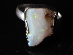 แหวนโอปอลออสเตรเลียธรรมชาติทรงคลาสสิกประดับเงิน สำหรับงานปาร์ตี้และงานแต่งงาน ของขวัญสำหรับเธอ สินค้ามาใหม่ - Product Image 3