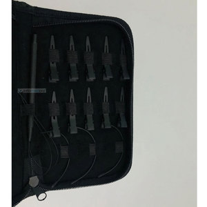 Kit d'outils pour extensions de cheveux en acier inoxydable noir mat, avec pinces, ciseaux, pinces de sectionnement et boucles - Product Image 3