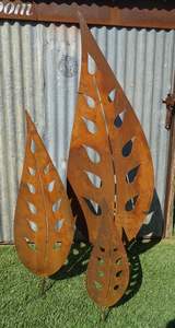 Tourniquet à vent artisanal en métal orange en forme de fleur, résistant aux intempéries, pour jardin, pelouse, cour et fêtes - Product Image 4