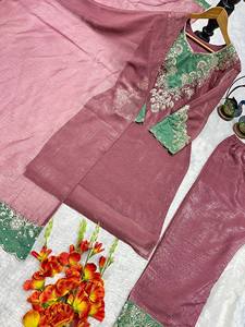 Ensemble Salwar en soie pure de qualité supérieure, croustillant et soyeux, avec broderies et découpes richement travaillées, pantalon palazzo et dupatta de créateur, qualité export. - Product Image 4