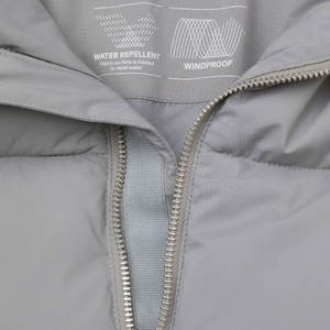 Chaqueta Clásica de Invierno Acolchada con Textura Moderna y Aislamiento Térmico - Product Image 6