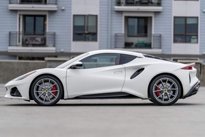 2024 L0tUs EmrIa V6 Première Édition Meilleure Voiture Prix Bas Bonne Qualité avec Volant à Gauche Luxe Euro VI 5 Places - Product Image 3