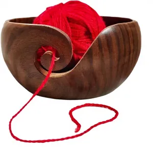 Bol à laine en bois de forme ovale, design simple, pour le tricot à la main, matériau artisanal durable - Product Image 6